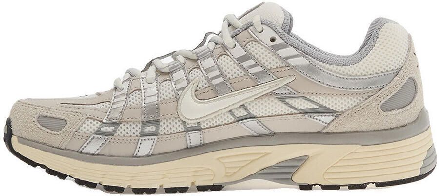 Nike Lage Sneakers Baskets p-6000 textile respirant