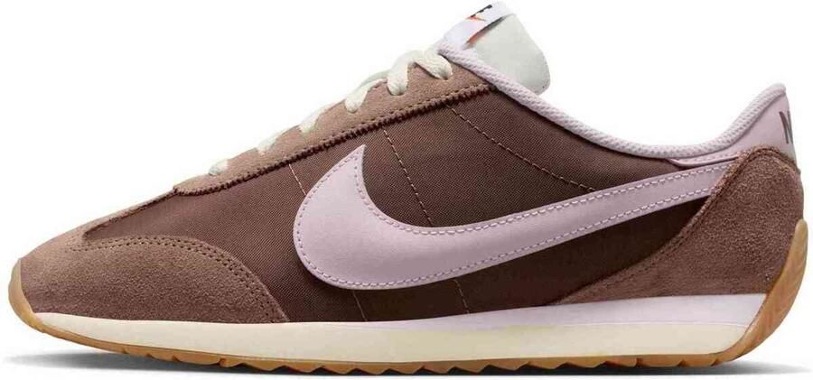 Nike Pacific suede sneakers bruin lichtroze