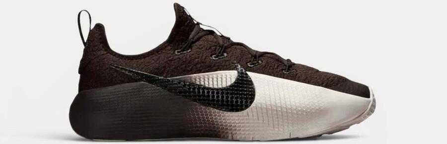 Nike Lage Sneakers Lebron Tr 1