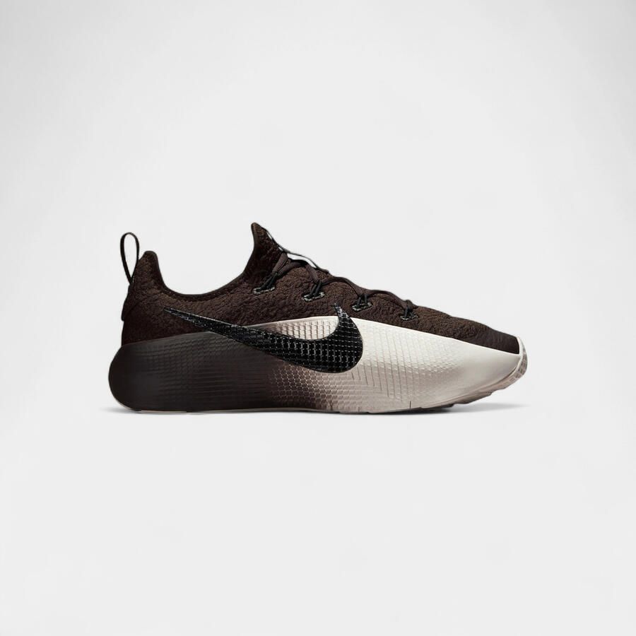 Nike Lage Sneakers LeBron TR 1 Velvet Brown Phantom Black