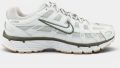 Nike Lage Sneakers P-6000 Light Bone Medium Olive Gum - Grijs