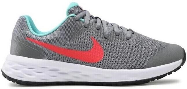 Nike Revolution 6 NN (GS) Hardloopschoenen Smoke Grey Washed Teal Siren Red Grijs Rood Revolution Hardlopen Kinder Hardloopschoenen voor Kids - Foto 2