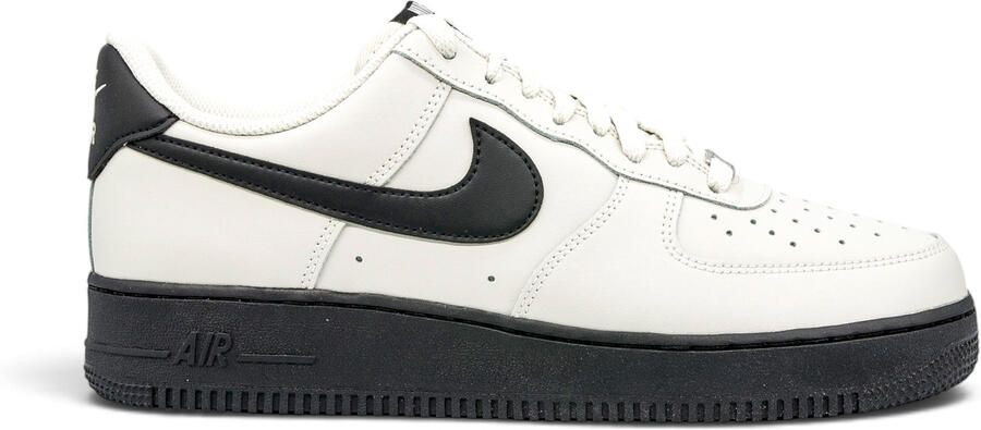 Nike Lage Sneakers Air Force 1 '07 "Light Bone Black"