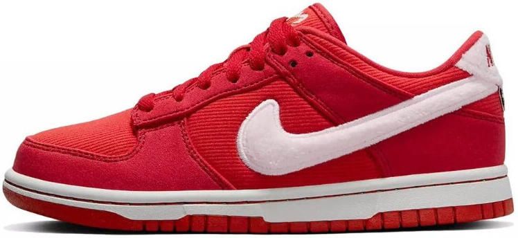Nike Sneakers Dunk Low Valentine's Day (2024)