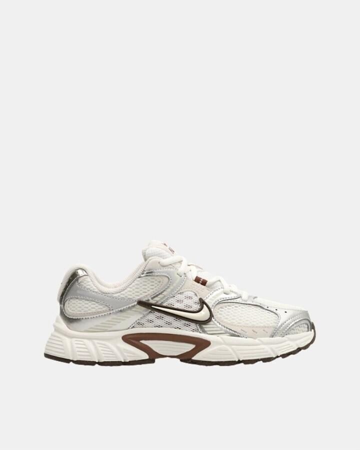 Nike Sneakers HQ7901 102 V5 RNR