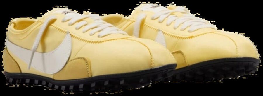 Nike Sneakers Moon Shoe Soft Yellow