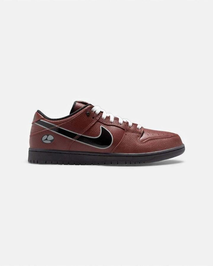 Nike Sneakers SB Dunk Low Limosine Skateboards