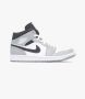 Jordan 1 Mid Schoenen Grijs Maat: 42.5 Leer Synthetisch Foot Locker - Thumbnail 3
