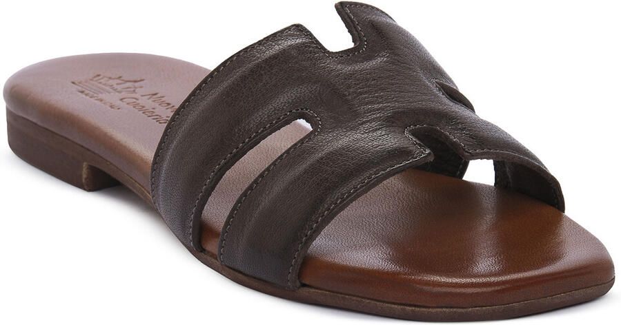 Nuova Cuoieria Platte sandalen MORO