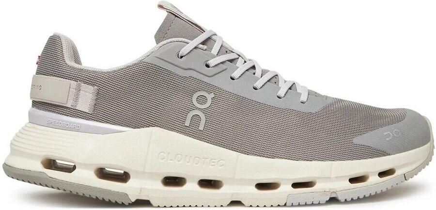 On Sneakers laag 'Cloudnova Form 2'