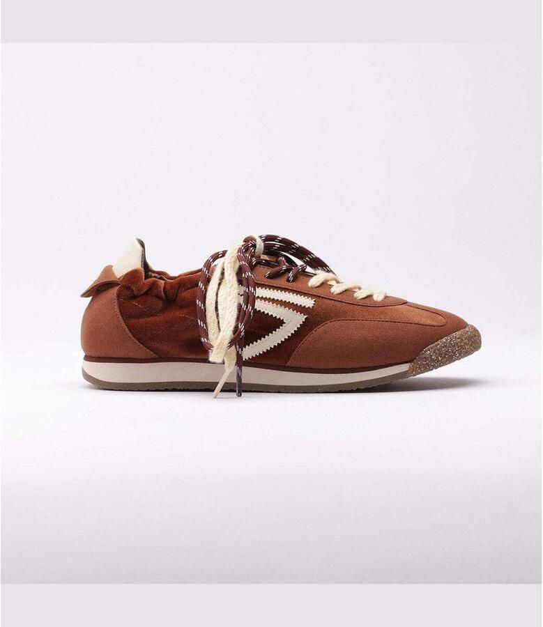 Puraai Sneakers Panther Sofa