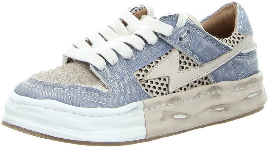Rebecca White Lage Sneakers