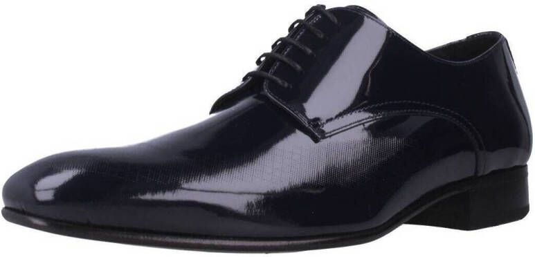 Sergio Serrano Nette Schoenen 2356 1069