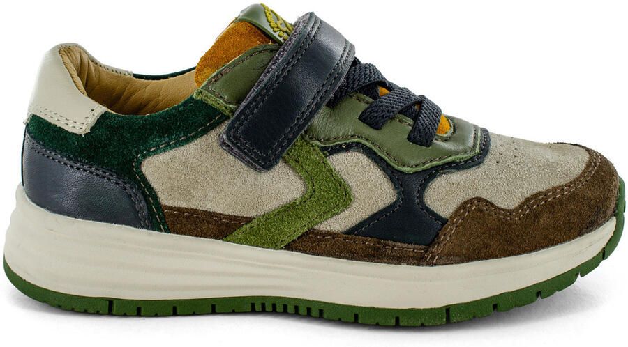 Stones and Bones Sneakers Skier