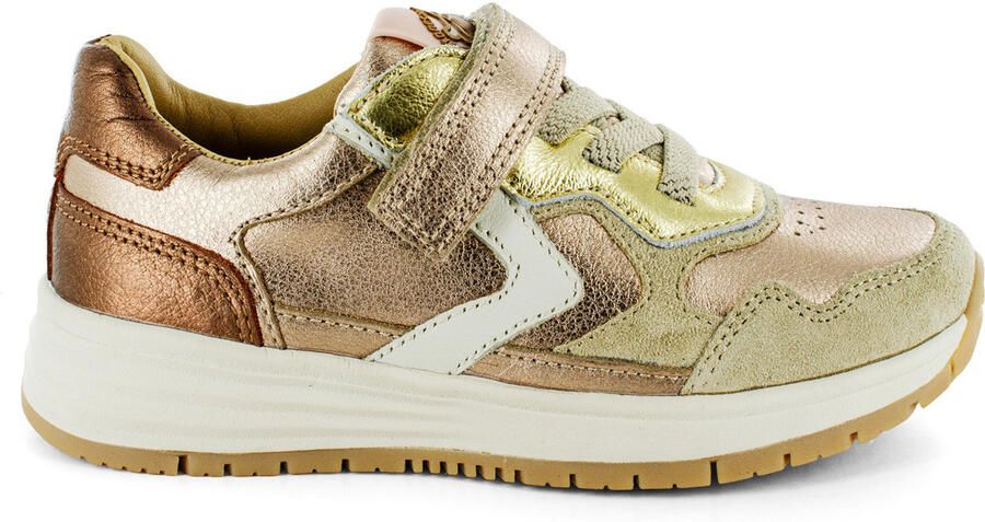 Stones and Bones Sneakers Skier