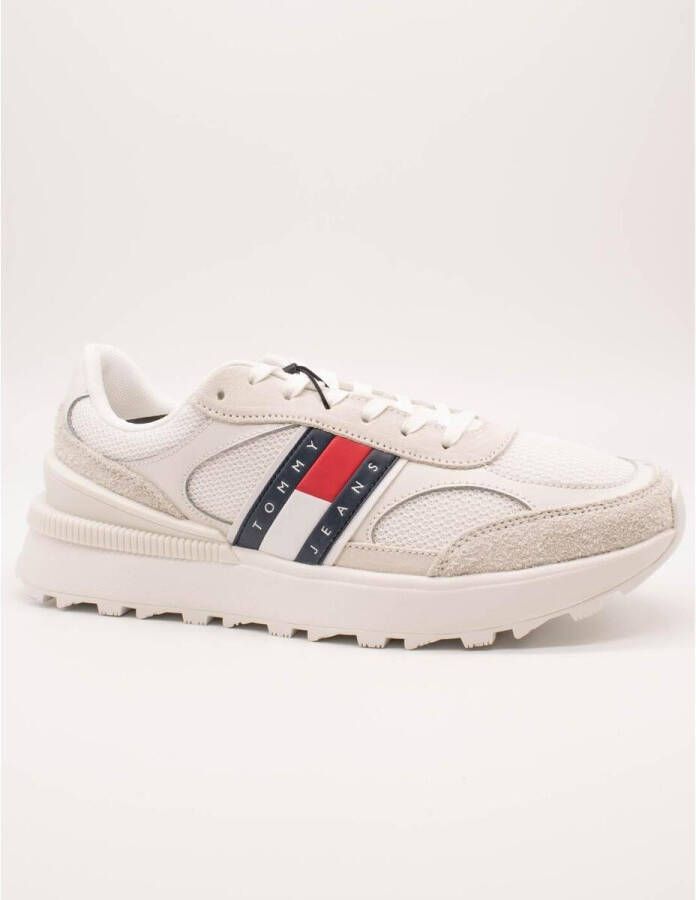 TOMMY JEANS Plateausneakers TJM TECHNICAL RUNNER ESS vrijetijdsschoen lage schoen veterschoen met gepolsterde schacht