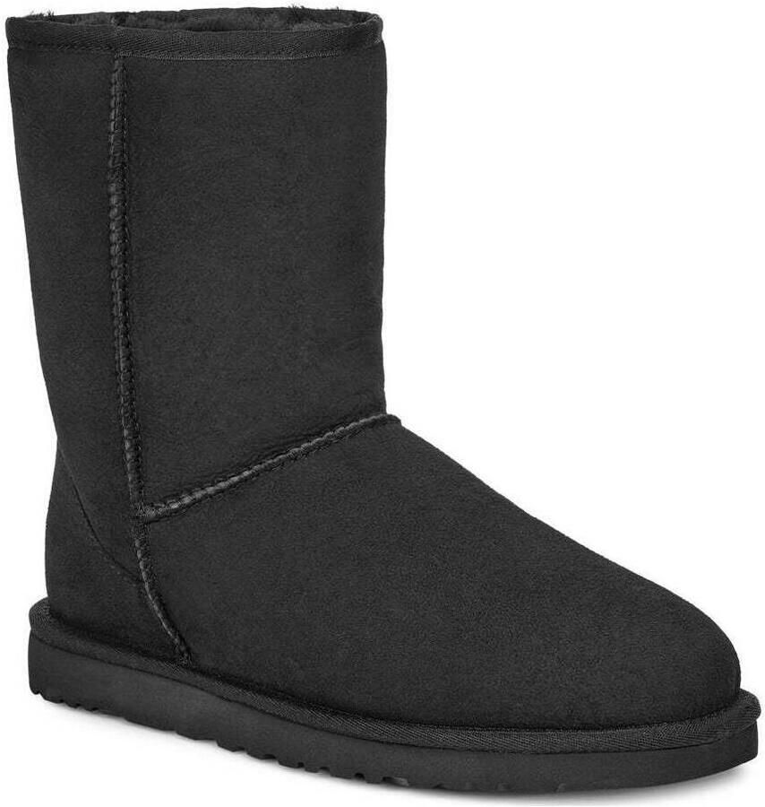Ugg Classic Short voor heren | Laarzen van warme sheepskin op .com eu nl nl in Black