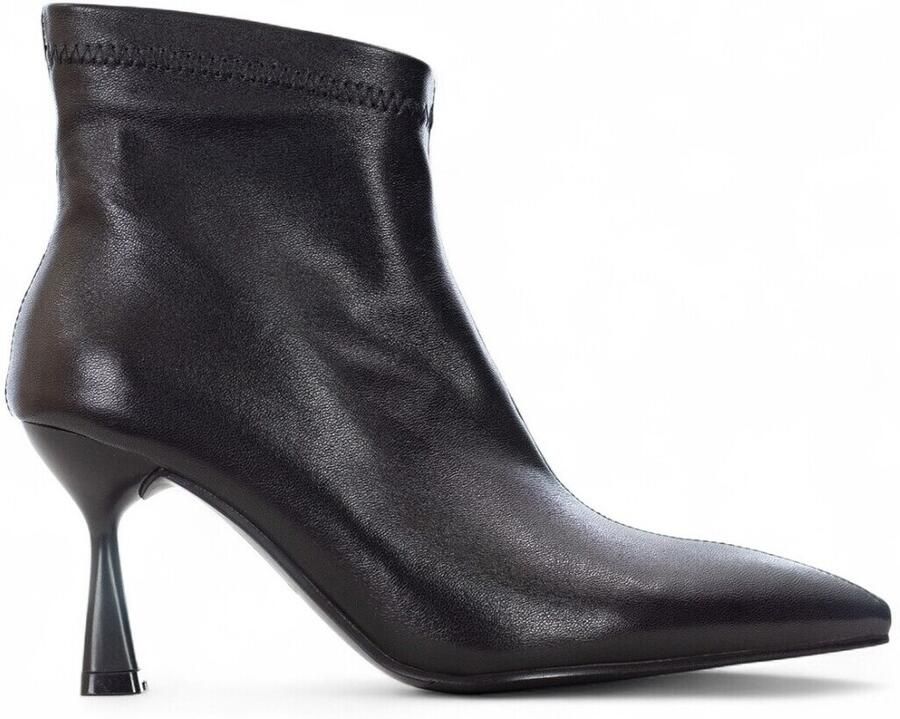 Uma Parker Enkellaarzen