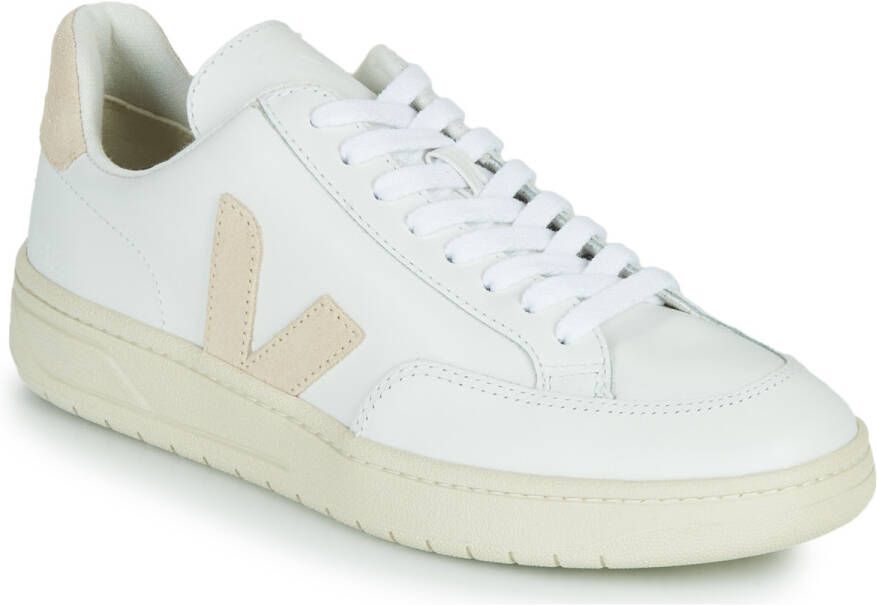 Veja Lage Sneakers V-12