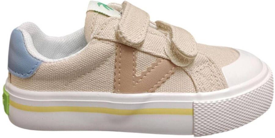 Victoria Lage Sneakers tribu