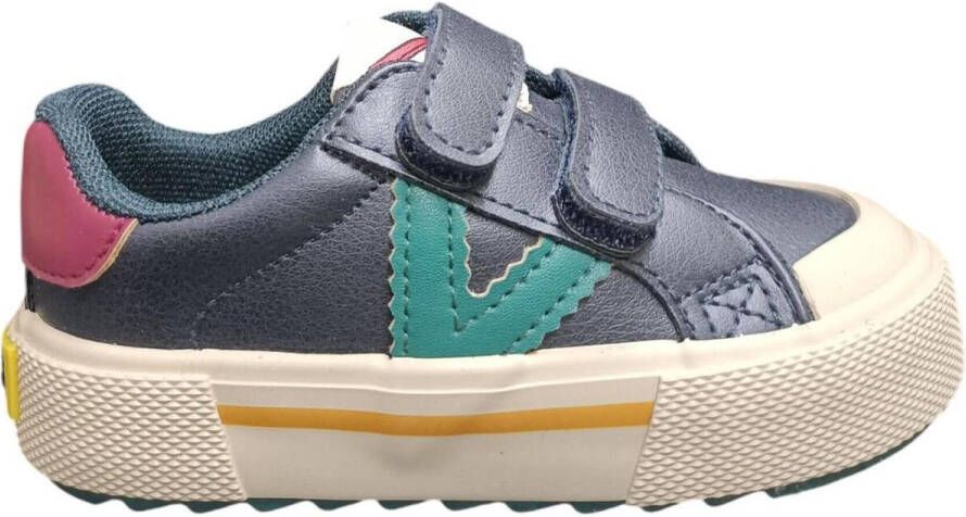 Victoria Lage Sneakers tribu