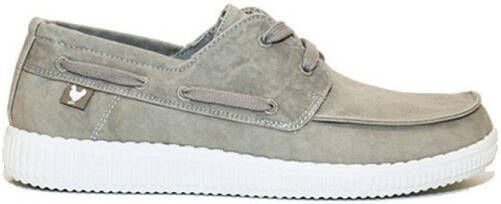 Walk In Pitas Sneakers