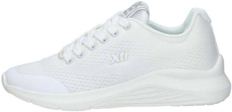 XTI Sneakers