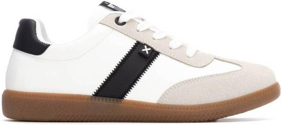 XTI Lage Sneakers 13049301