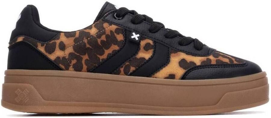 XTI Lage Sneakers 14458401