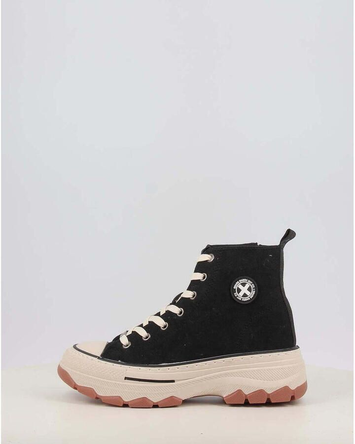 XTI Sneakers 15132101
