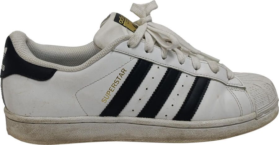 Adidas Originals Adidas Superstar lage sneakers in wit kalfsleer