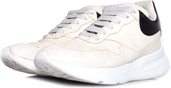 Alexander McQueen Pre-owned Alexander McQueen crèmekleurige sneakers