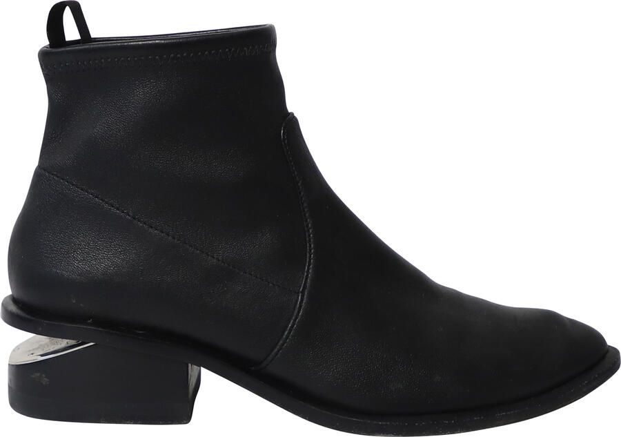 Alexander Wang Pre-owned Alexander Wang Kori Cutout Enkellaarzen In Zwart Leer
