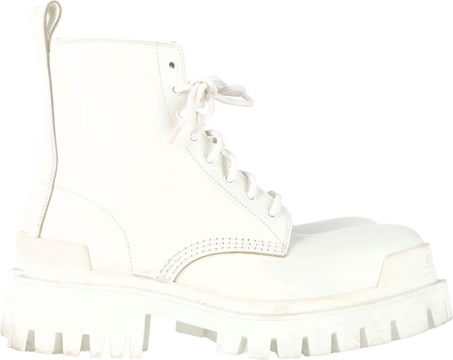 Balenciaga Pre-owned Balenciaga Strike Combat Boots in wit kalfsleer