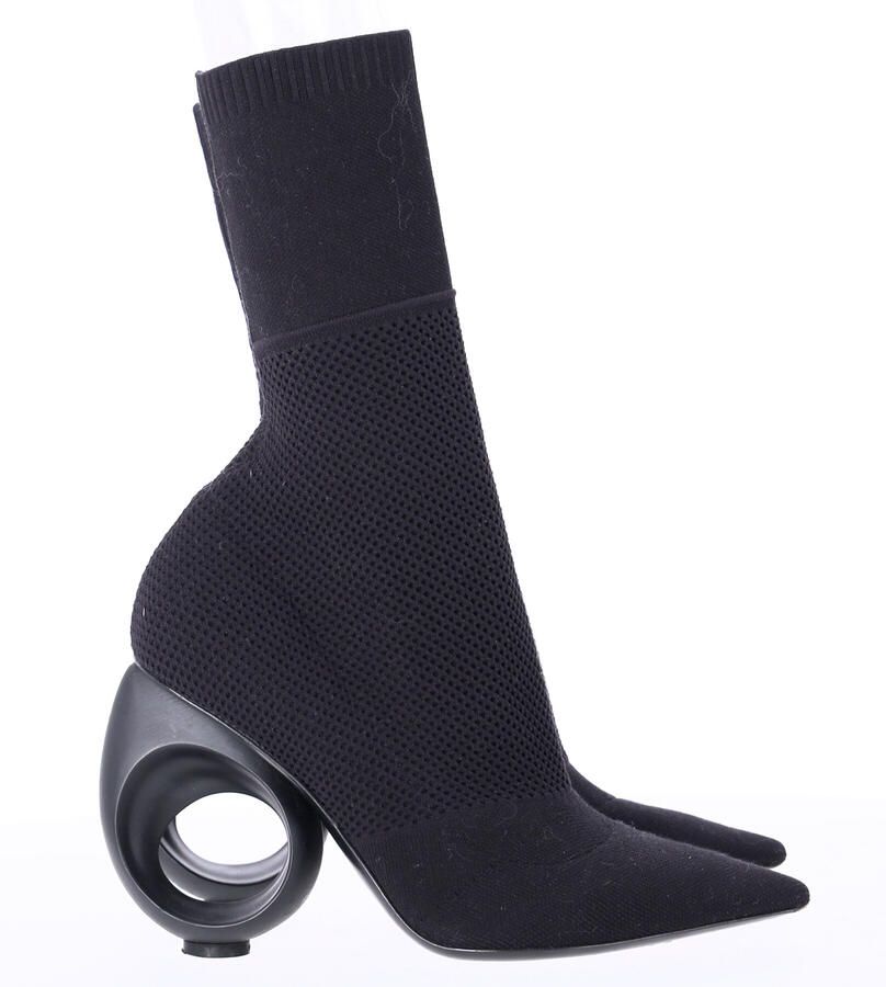 Burberry Pre-owned Burberry Kimberley Puntige Enkelbooties in Zwarte Gebreide Stretchstof