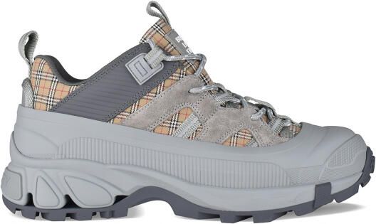 Burberry Sneakers Arthur Grijs