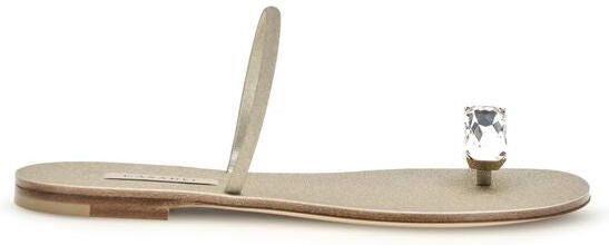 Casadei Gouden Kalfsleren Bos Taurus Platte Sandalen