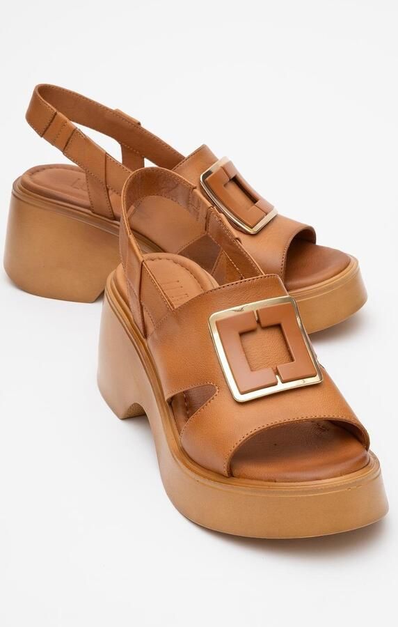 Forever & Always Lucia Leer Gesp Platform Sandaal