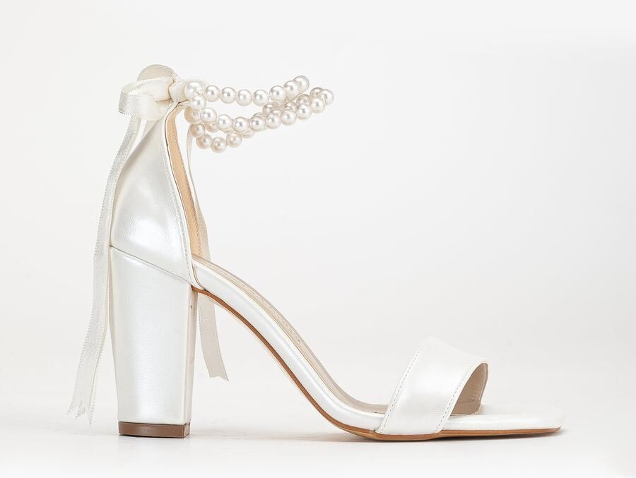 Forever & Always Melissa Block Hakken Sandalen with Pearls