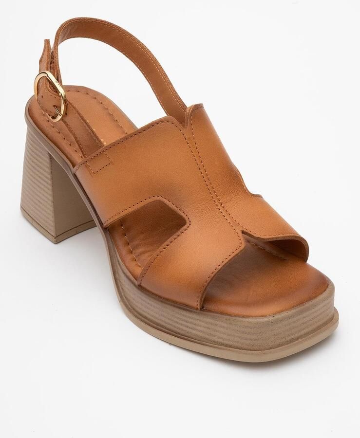 Forever & Always Zennia Leer Platform Sandaal (Women)