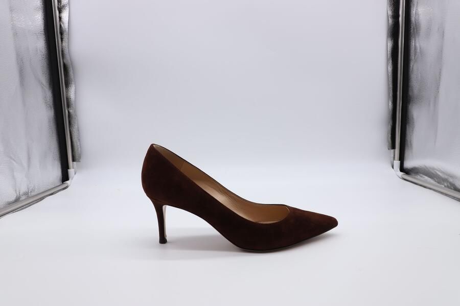 Gianvito Rossi Pre-owned Gianvito Rossi 70 pumps in bruin suède
