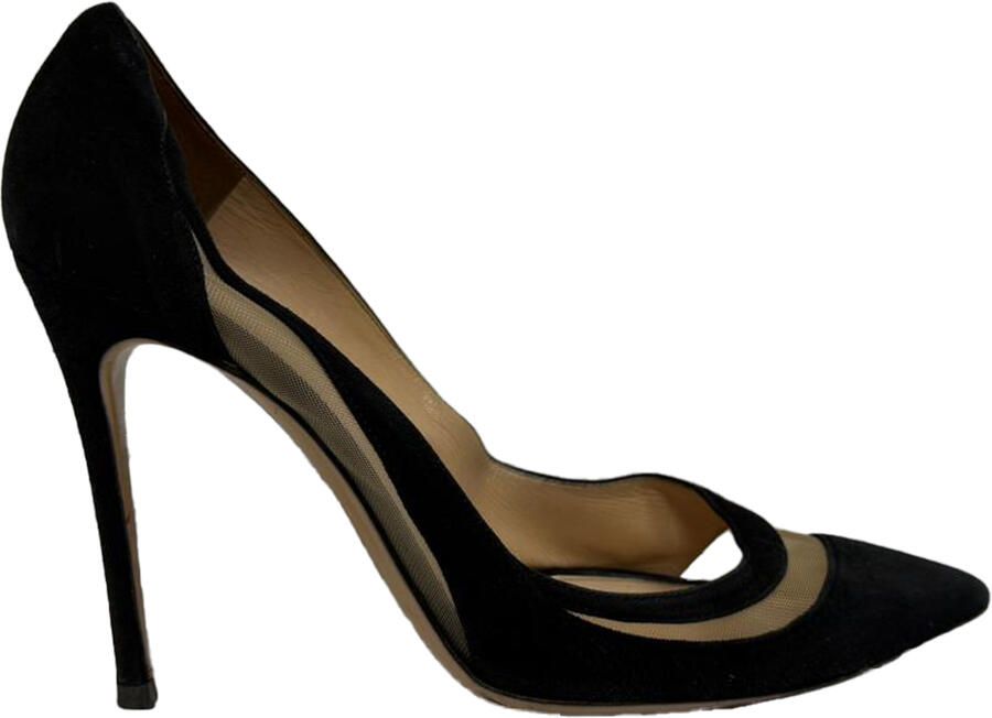Gianvito Rossi Pre-owned Gianvito Rossi pumps met spitse neus en meshaccenten in zwart suède.