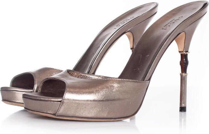 Gucci Pre-owned Gucci Metallic leren muilsandaal met bamboehak