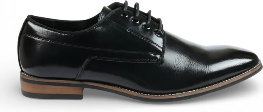 Infinity Leather Klassieke zwarte Derby brogue schoenen met gladde neus en vetersluiting voor heren.