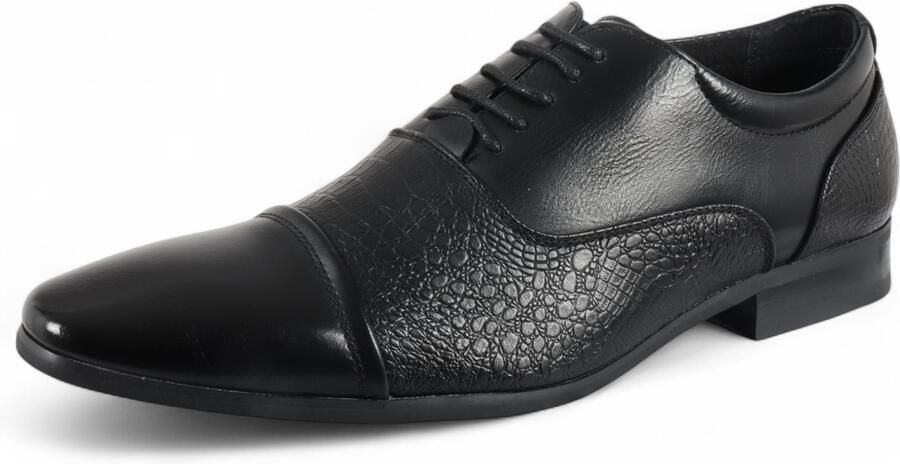Infinity Leather Zwarte klassieke veterschoenen voor heren in broguestijl