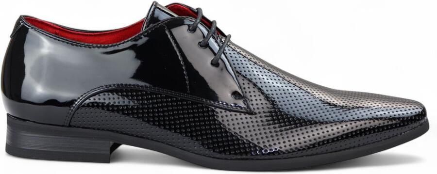 Infinity Leather Zwarte puntige veterschoenen voor heren met geperforeerde neus