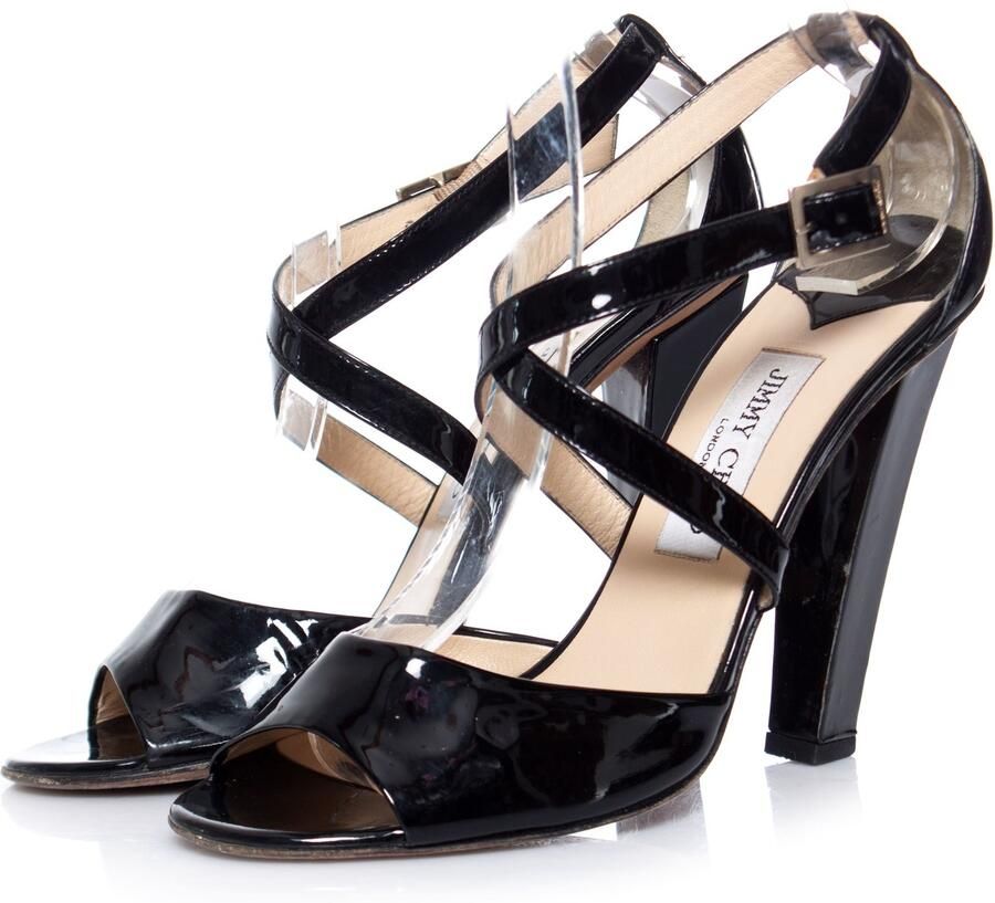 Jimmy Choo Pre-owned Jimmy Choo Zwarte sandalen met lakleren bandjes.