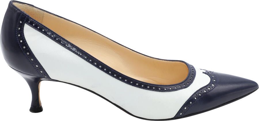Manolo Blahnik Pre-owned Manolo Blahnik Ancor Two-tone Spectator Pumps in Marineblauw Leer