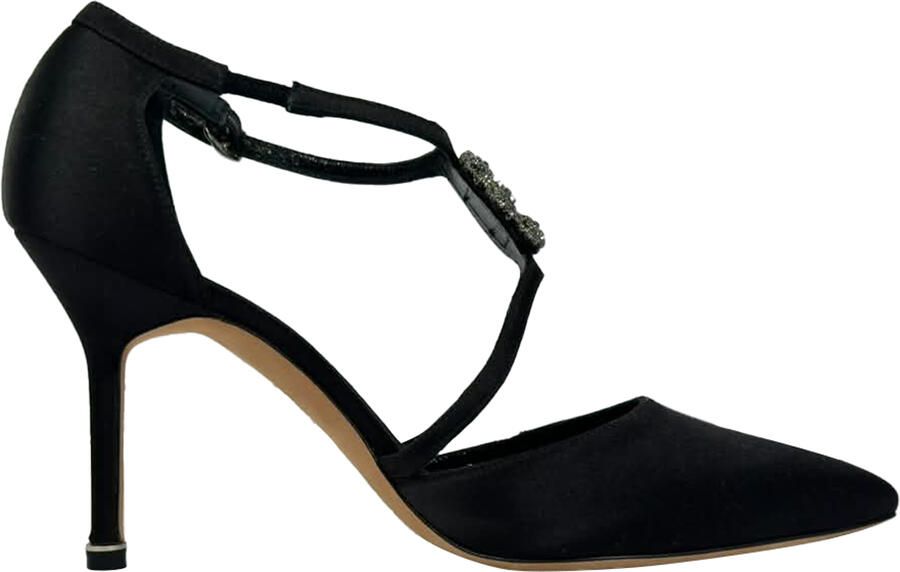 Manolo Blahnik Pre-owned Manolo Blahnik Seneca Crystal-Bestikte Pump in Zwart Satijn