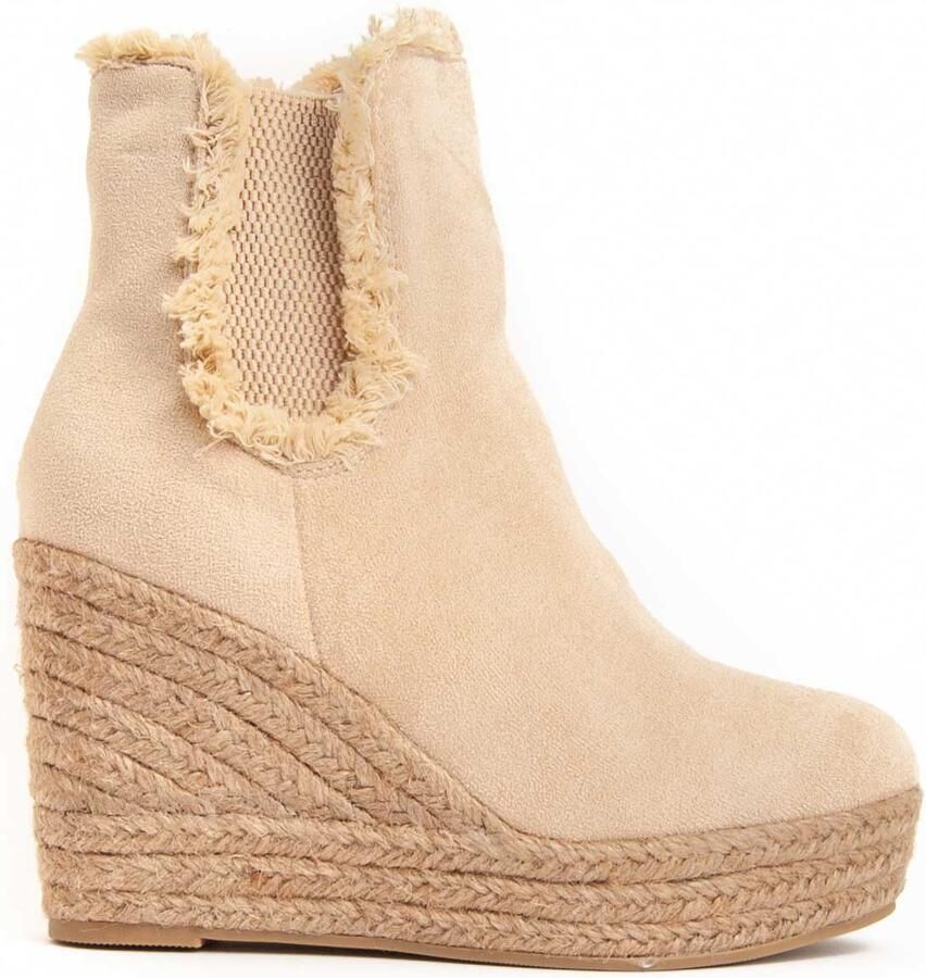 Montevita sleehak enkellaars Botilan43 In beige